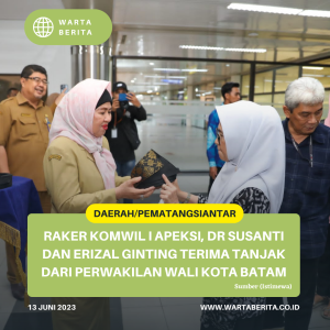 Raker Komwil I APEKSI, dr Susanti Dan Erizal Ginting Terima Tanjak Dari Perwakilan Wali Kota Batam