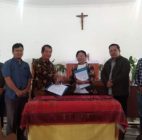 Pemkab Samosir dan LPPM UHN Tandatangani MoA Penetapan Desa Tanjungan Sebagai Desa Binaan Peternakan Babi