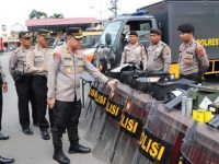 Kapolresta Deli Serdang Pimpin Pengecekan Kendaraan Dinas Dan Perlengkapan Dalmas Jelang Pemilu