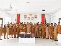 Bupati Samosir Pimpin Apel Perdana 2024, Vandiko : Tingkatkan Kinerja, Capai Program Untuk Masyarakat Sejahtera