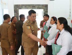 Bupati Samosir Serahkan SK P3K Tahap II, Tekankan Inovasi dan Kreatifitas