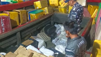 TNI AL Gagalkan Penyelundupan Ballpres dan Barang Ilegal Asal Malaysia di Perairan Asahan