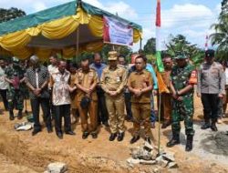 Bupati Oloan Nababan Letakkan Batu Pertama Koperasi Desa