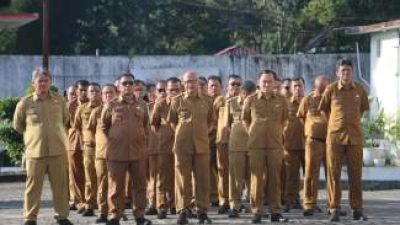 Bupati Taput Tekankan Disiplin dan Sinergi dalam Apel Gabungan