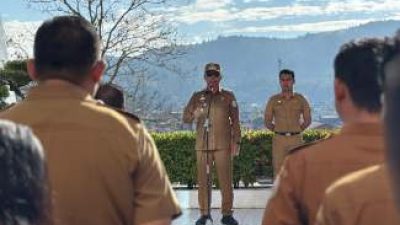 Bupati JTP Hutabarat Pimpin Apel Gabungan, Tekankan Integritas ASN dan Kesiapsiagaan Bencana