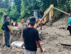 Pemkab Dairi Gerak Cepat Tangani Longsor, Akses jalan Mulai Terbuka