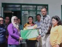 Monitoring Posyandu di Sidikalang, Pemkab Dairi Salurkan Bantuan Sarana