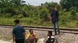 Pemotor Terserempet Kereta di Perlintasan Tanpa Palang, Pemuda Luka Parah