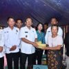 Wabup Ariston Sidauruk Serahkan Bantuan Korban Kebakaran di Simanindo