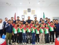 Bupati Tapanuli Utara Lepas 52 Kontingen U-13 dan U-15 ke Ajang Piala Soeratin di Sibolga