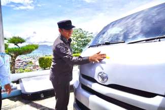 Pemkab Tapanuli Utara Terima Bantuan Mobil Pelayanan Pendapatan Daerah Keliling dari Sarulla Operations Ltd