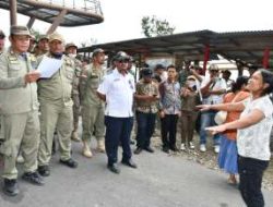 Kios di Kawasan Menara Pandang Tele Dibongkar, Penertiban Berlangsung Kondusif